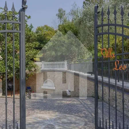Villa Villa Leo