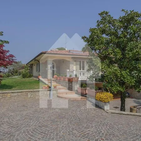 Villa Leo Villa